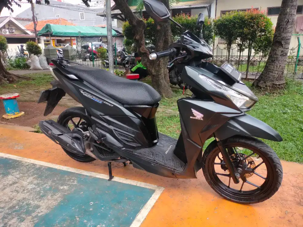 HONDA VARIO FI LED 150 ISS 2017 pajak panjang/B.dki