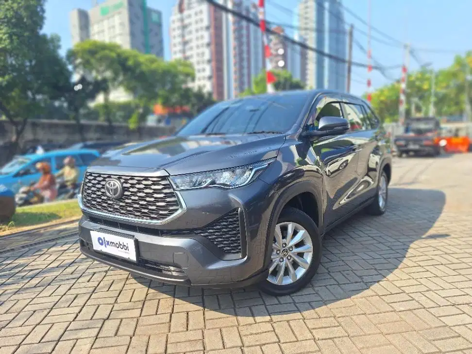 DP RENDAH Toyota Kijang Innova 2.0 Zenix V CVT Bensin-AT 2022 2RUS