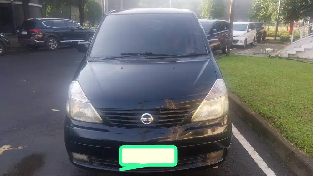 Jual Nissan Serena Ct hitam 2011 akhir