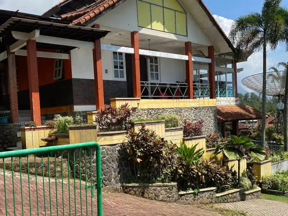 2054. Dijual Hotel dan Cottage Trawas Prigen Pasuruan