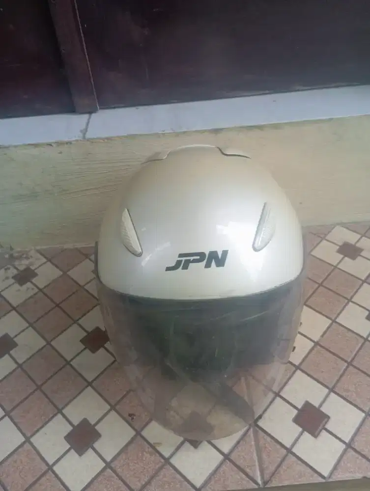 di jual helm merek JPN