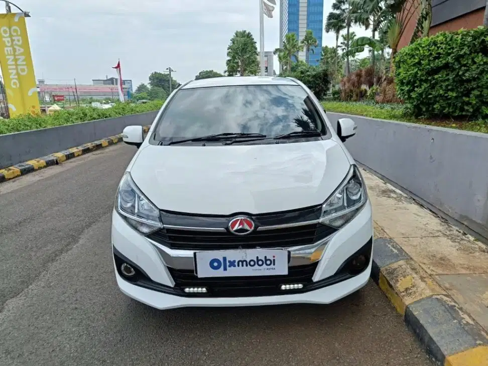 DP MURAH Daihatsu Ayla 1.2 R Bensin-MT 2017 Putih CUAMD