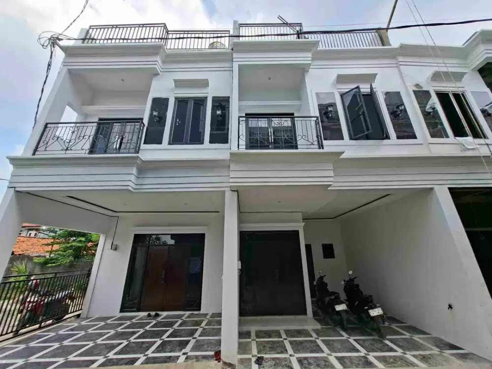 di jual rumah 2 lantai di lokasi strategis bebas banjir di jagakarsa