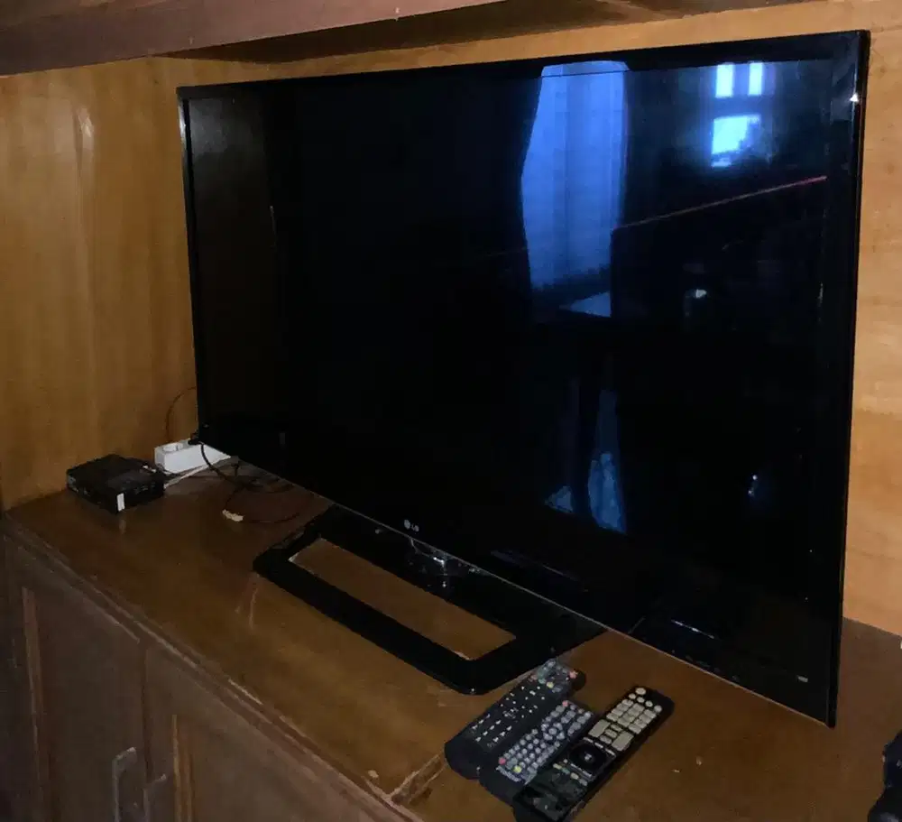 TV LG 47 Inch Full HD – Kondisi Normal & Mulus - Bisa Nego