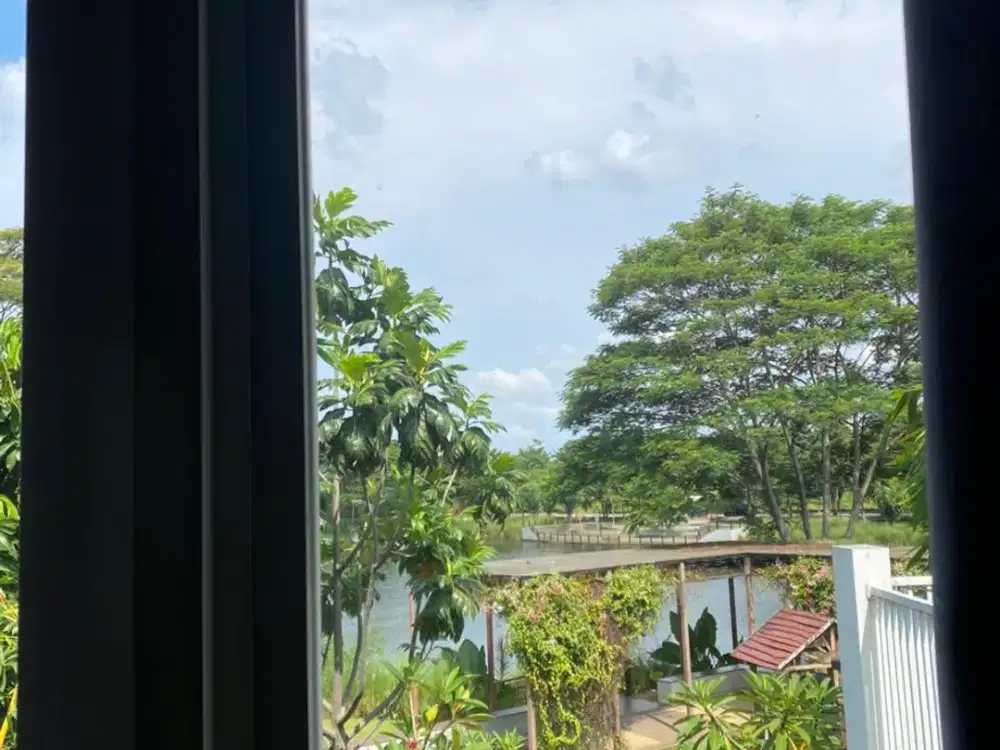 Di jual rumah cantik 2 lantai di cluster LAVESH harapan indah Lokasi istimewa