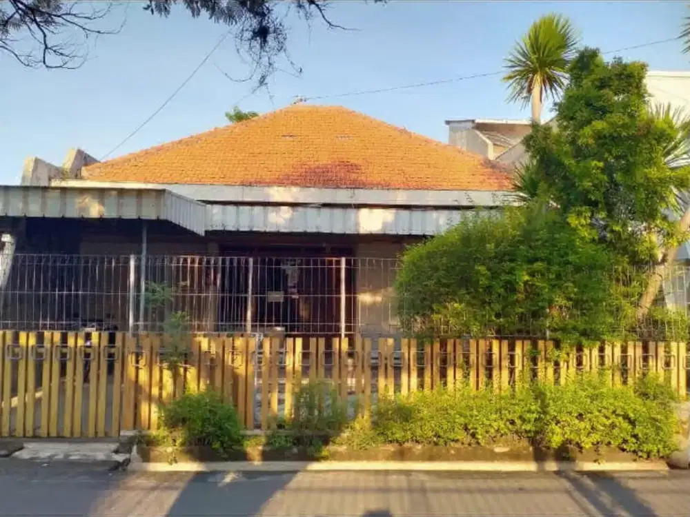 Rumah Tengah Kota , Jl Karimata, Dekat Area Niaga.