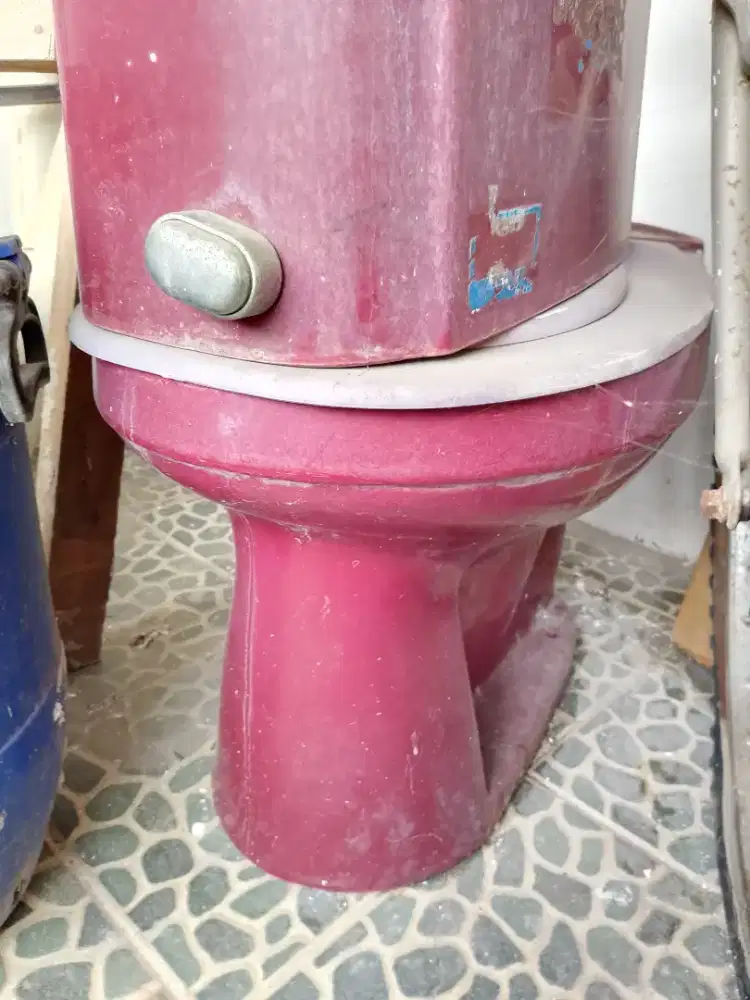 Closet Duduk merk TOTO