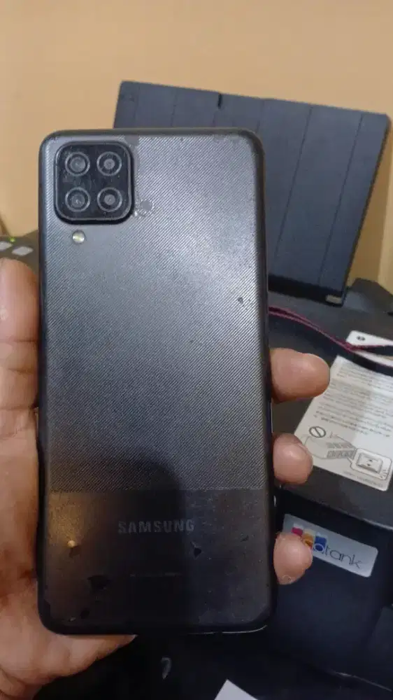 Samsung Galaksi A-12