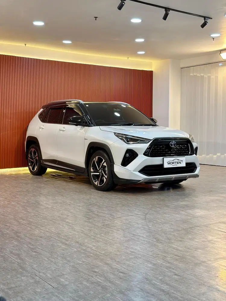 [KM 16rb Two Tone] Toyota Yaris Cross S HEV GR Sport TSS 2023