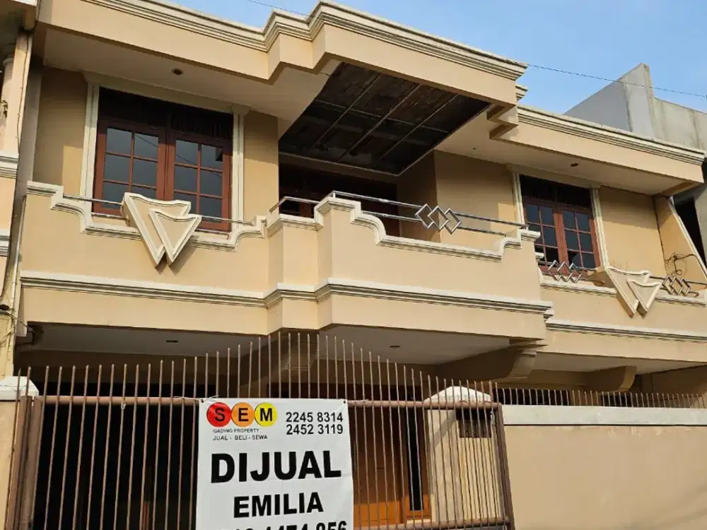 Rumah di Janur Elok Kelapa Gading