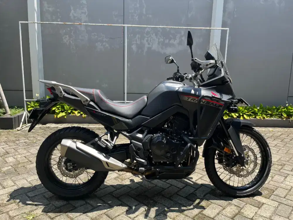 Honda Transalp 750 2024