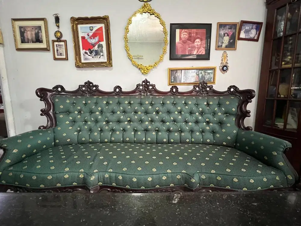 Set Sofa Klasik Hijau Emerald 5 Seater - Ukiran Mewah & Elegan