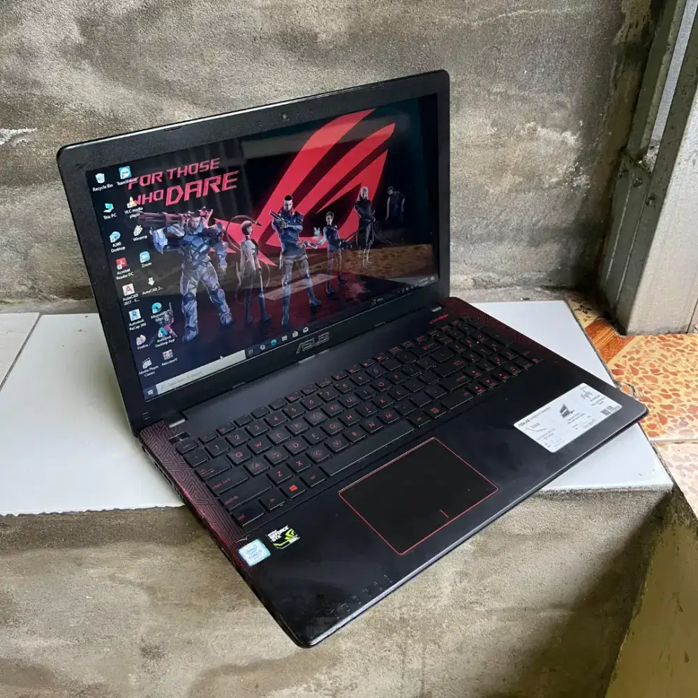 Laptop Gaming ASUS X550VX