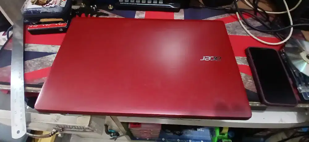 Laptop acer AMD A6 6310 Red