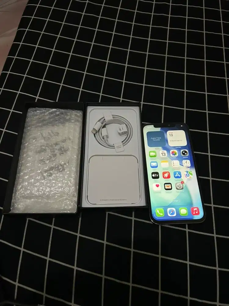 Iphone 12 Promax 256gb beacukai setara ibox fullset