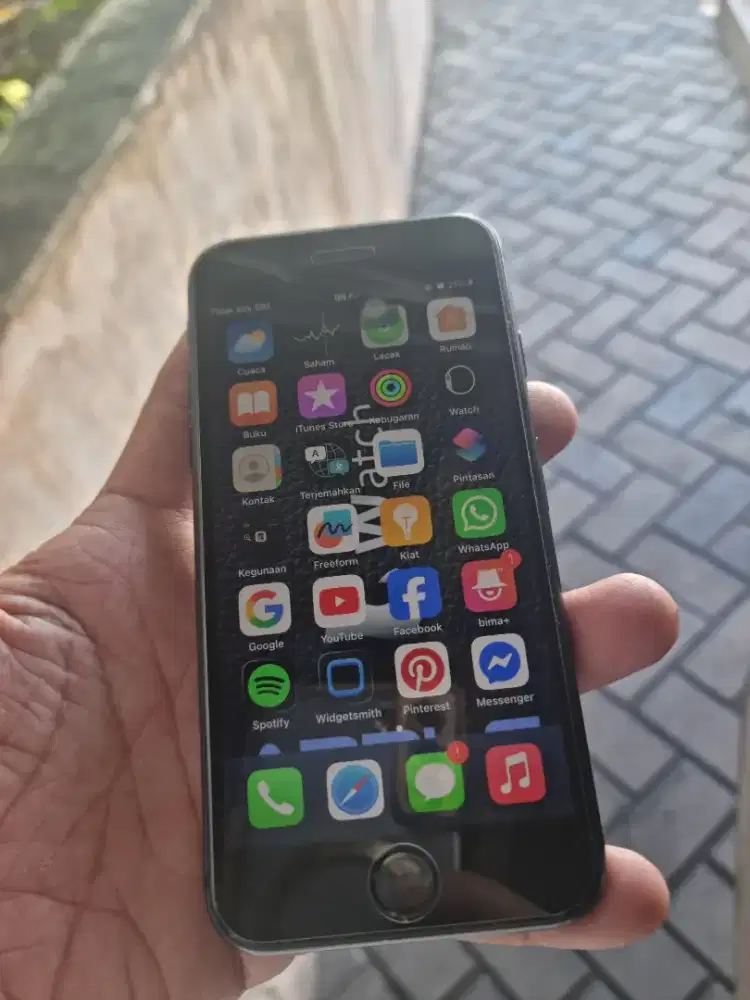 Iphone 8 64gb ex inter normal pemakaian