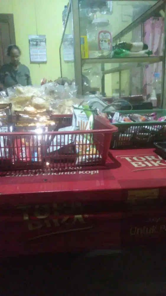 Dibutuhkan LC untuk warung karaoke pantura