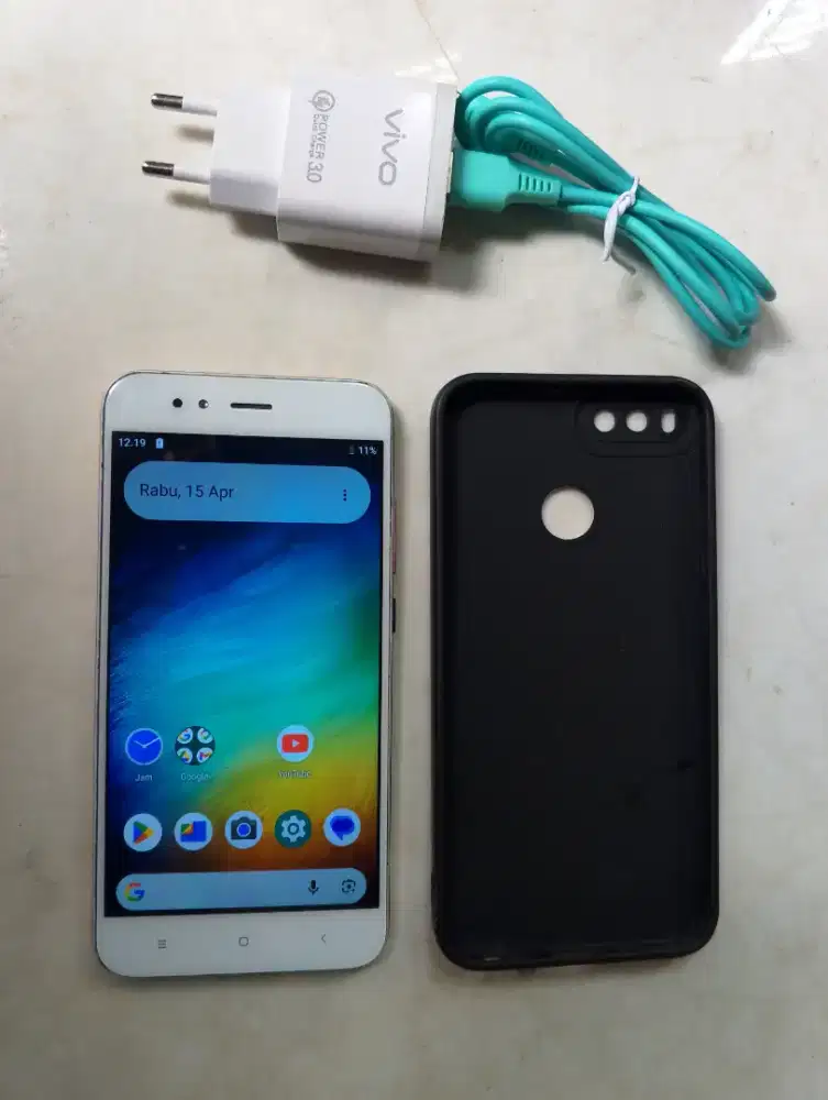 Xiaomi MiA1 Ram 4/64 jaringan 4G