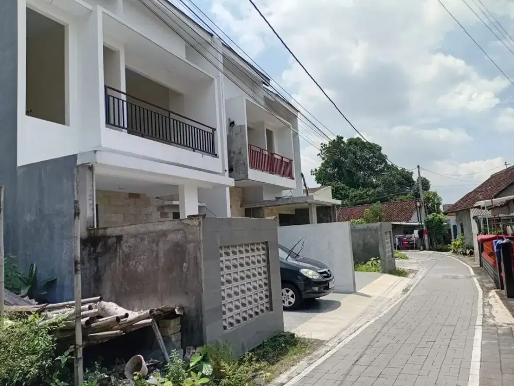 100 Meter Dari Jalan Magelang, Hunian Indah nan Eksklusif