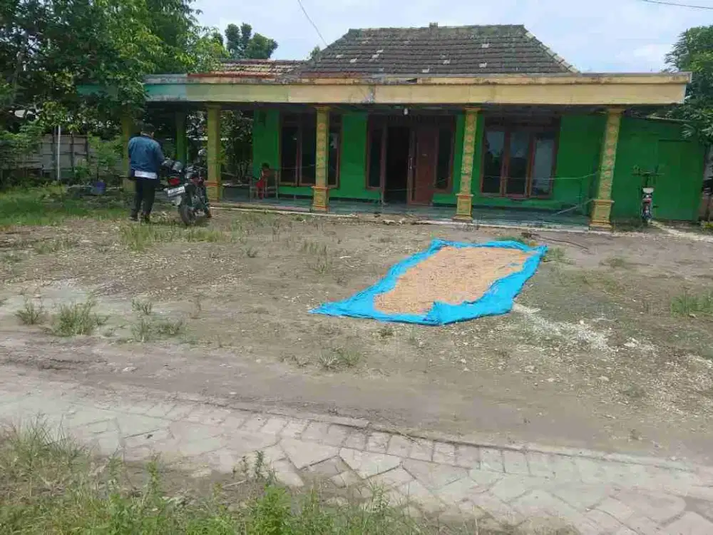 DI JUAL RUMAH
KEL. : LERAN
KEC. : KALITIDU 
KAB  : BOJONEGORO