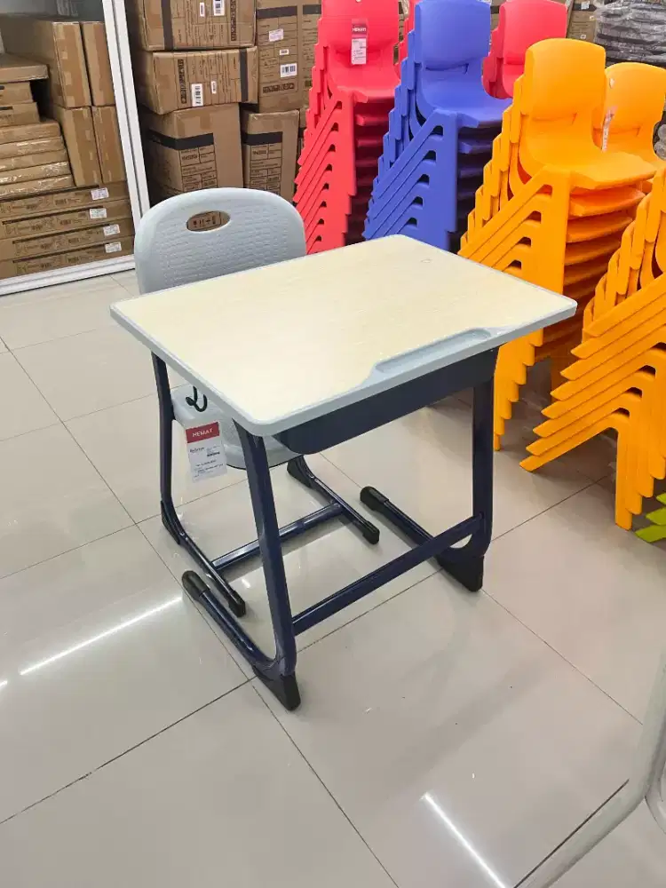 Meja sekolah set