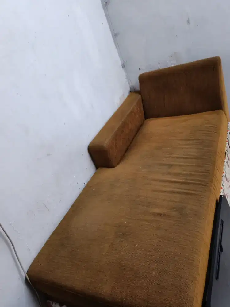 Di jual Sofa Panjang