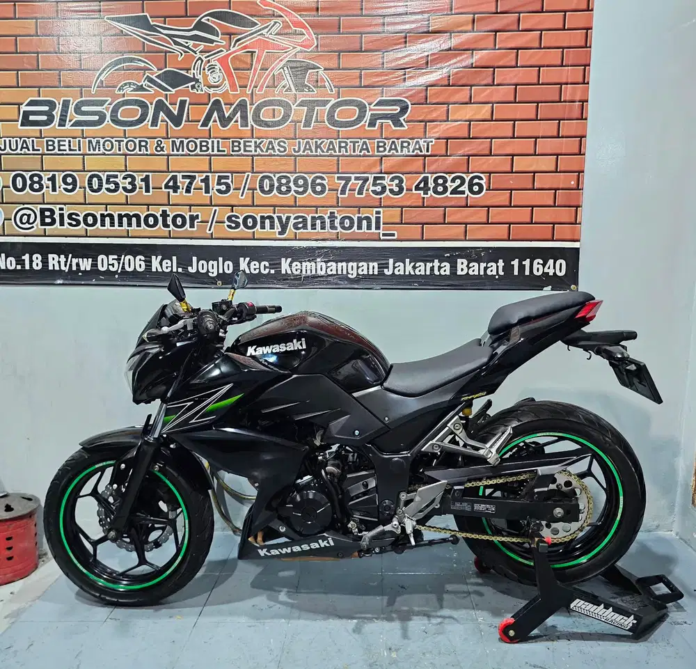 ISTIMEWA ! KAWASAKI NINJA Z250 Z 250 2 SYLINDER TAHUN 2013 HITAM