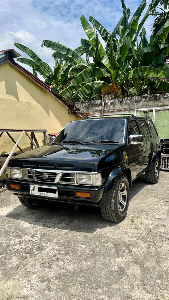 Nissan Terrano SGX 2.4 4x4