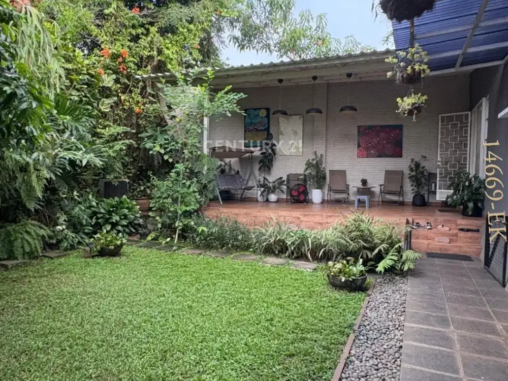 Dijual Rumah Hommy Dan Nyaman dekat stasiun di Bintaro Jaya