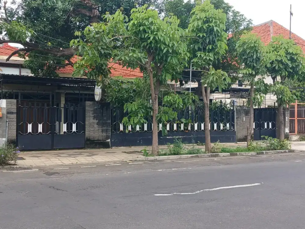 RUMAH TERAWAT DI JL. KARTINI PAS TENGAH KOTA STRATEGIS COCOK UTK Segala macam usaha