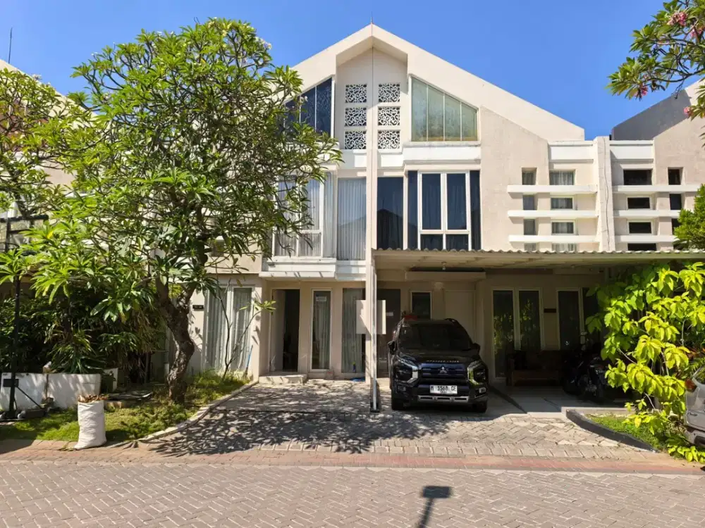 Rumah Zimbali Costa Pakuwon city dimensi 6x12 Bangunan 2 lantai ada 3 kamar tidur