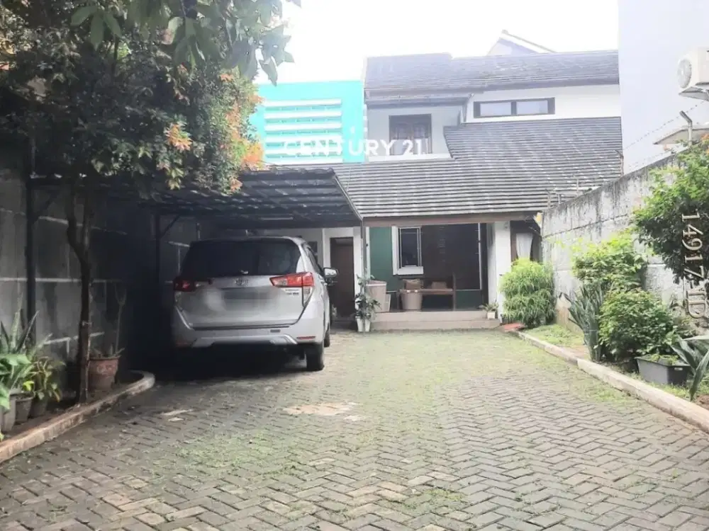 Dijual Rumah homey asri, tanah luas, dekat ke Jalan Raya Jombang