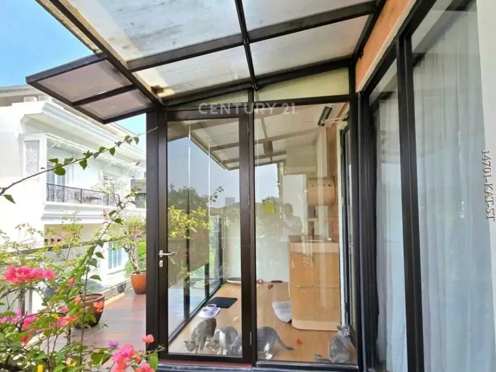 Dijual rumah siap huni & kondisi terawat di Discovery Bintaro