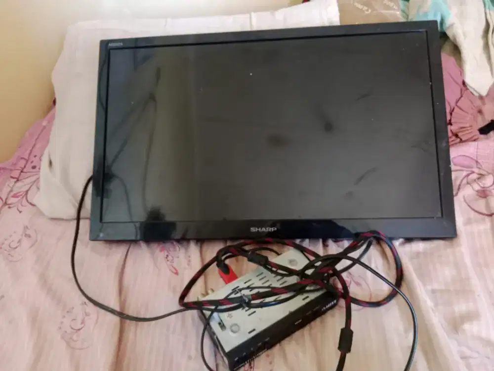 TV merk Sharp free set box