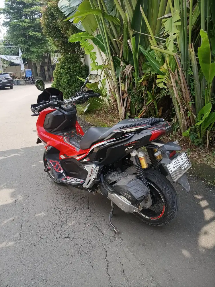 •Honda Adv ABS 150cc