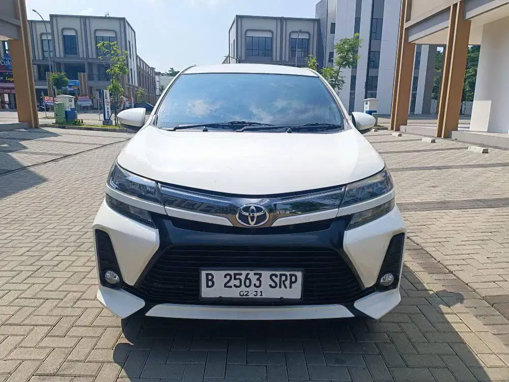TOYOTA AVANZA 1.3 VELOZ AT 2021 PUTIH