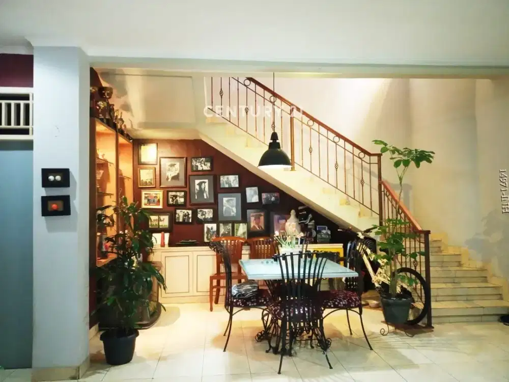 Investasi terbaik Rumah di Bintaro Jaya Sektor VI,lokasi prestisius