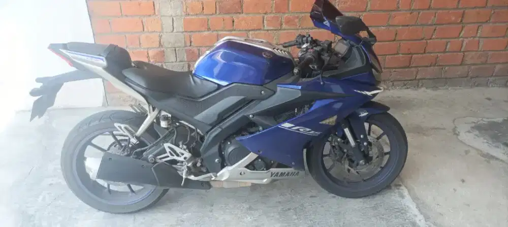 Yamah R15 bekas