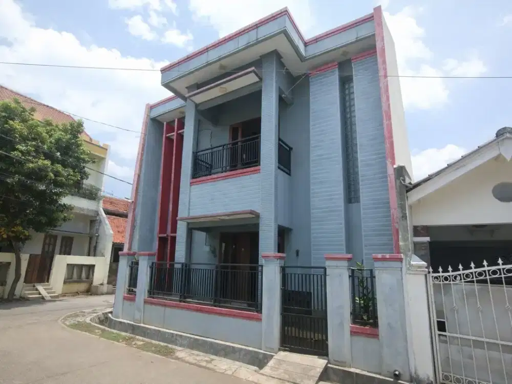 Dijual Rumah 2 Lantai Bebas Banjir Selangkah ke Tol di Jati Asih Bekasi