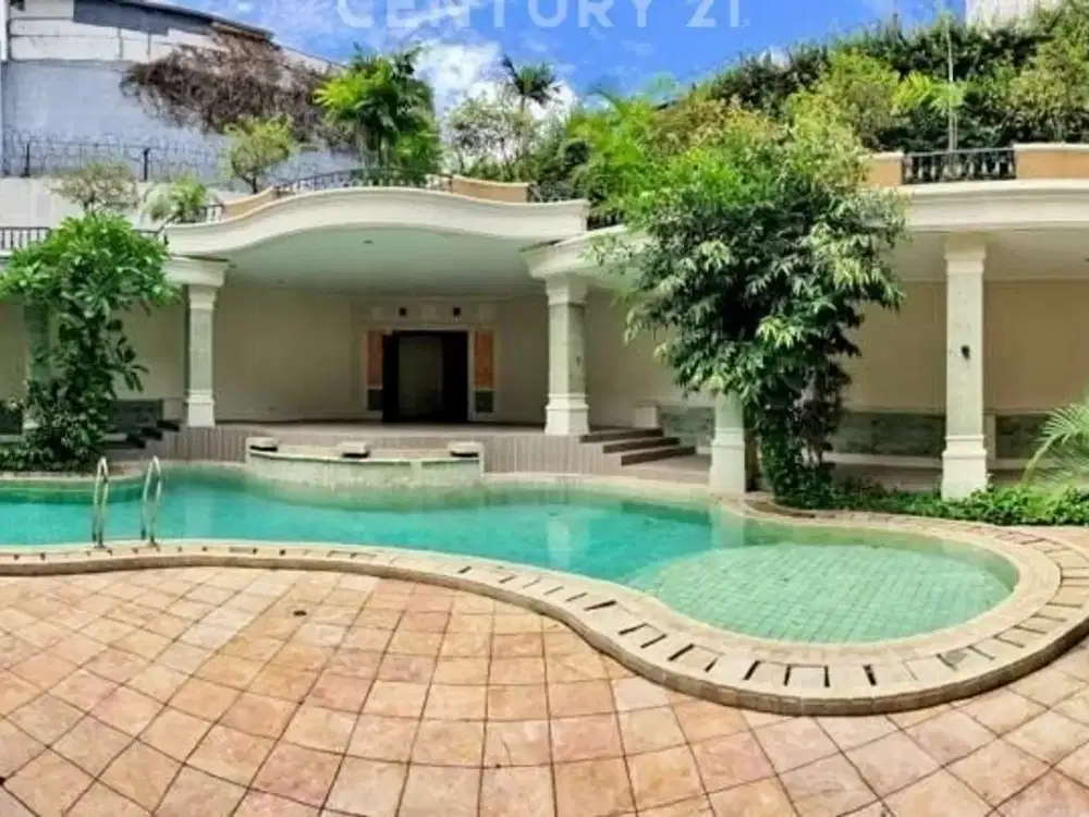 Dijual Rumah mewah Pondok Indah ada swimming pool