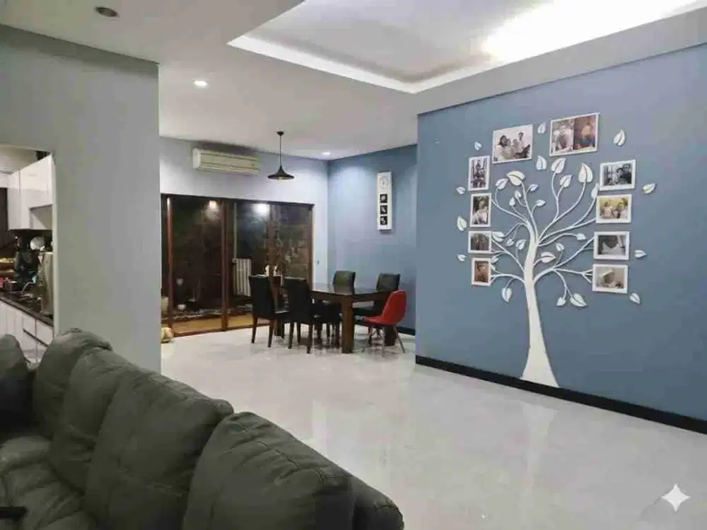 Rumah udah renov dijual 2 lantai komplek elite Jakarta Garden City semi furnished cluster Zebrina Cakung Jakarta Timur