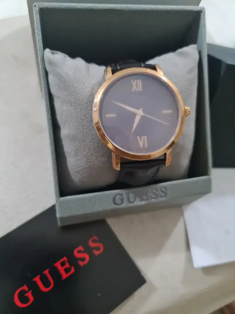 Jam tangan Guess GWW 079363