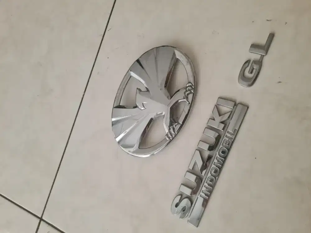 Emblem Ori calya dan suzuki