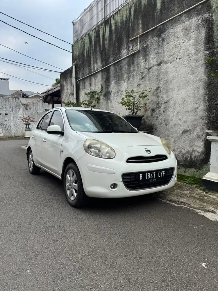 Nissan March Matic 2012 Bensin