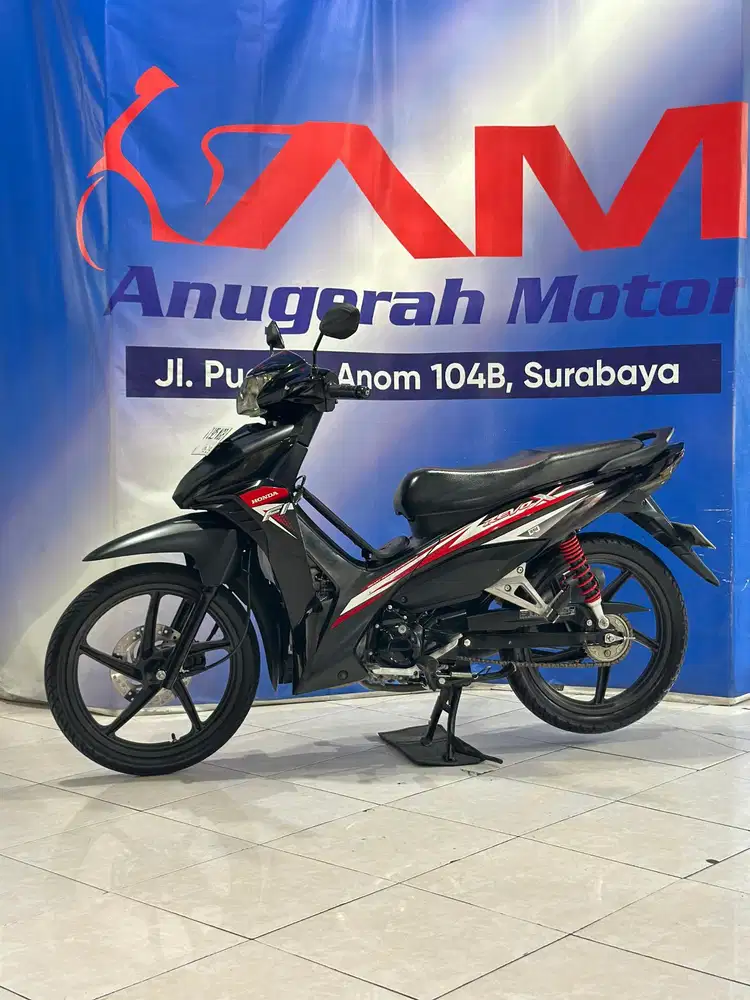 Honda Revo X Fi 110cc Th. 2024 Km 7Rb Anugerah Motor Pucang