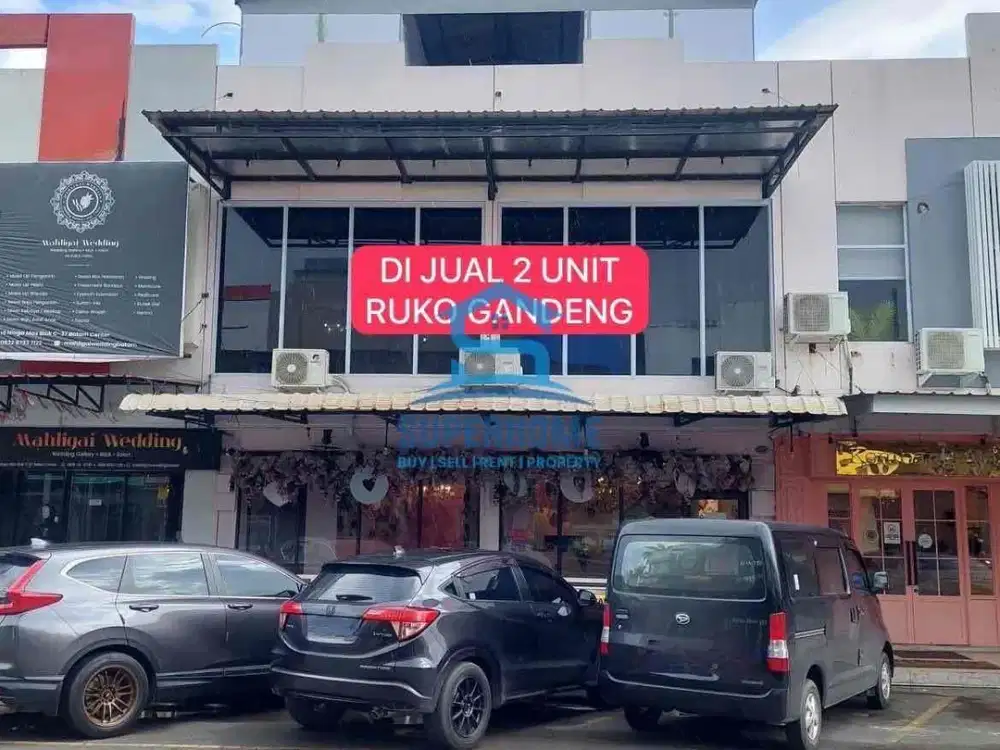 dijual ruko gandengan di niaga mas ccok untk usaha cafe 

Spesifikasi:
• 2,5 Lantai
• Luas Tanah: 88 m²
• Luas Bangunan: 264 m²
• Dimensi: Lebar 8,8 m x Panjang 12 m
• 2 Unit Gandeng 
• harga 2.65m nego smpai deal