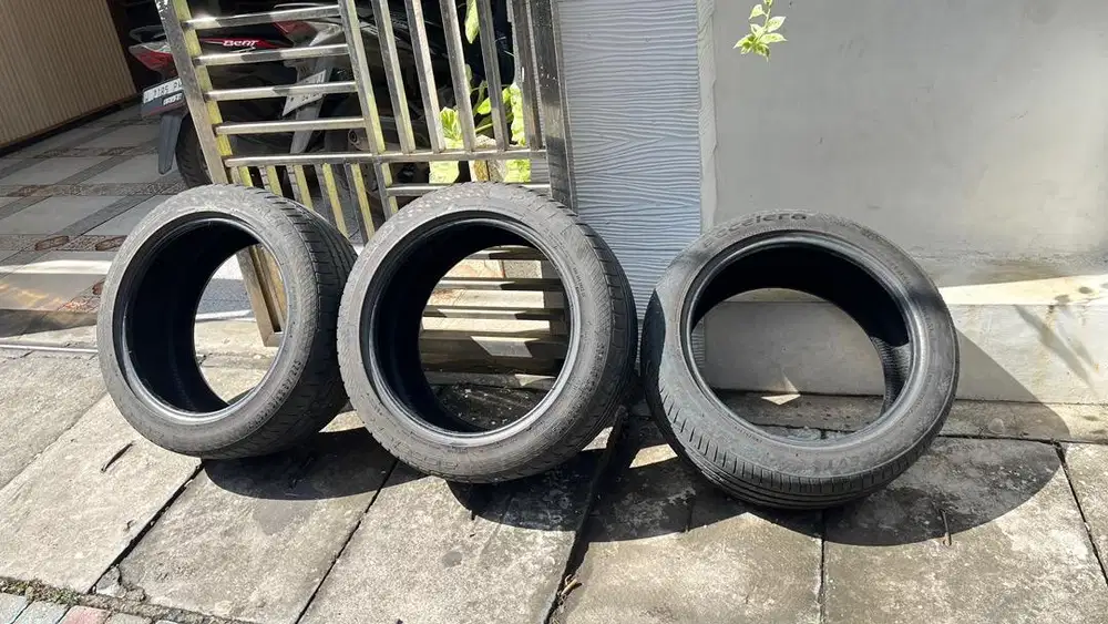 Ban accelera iota 245 45 R18 dan accelera phi R 255 45 45 R18