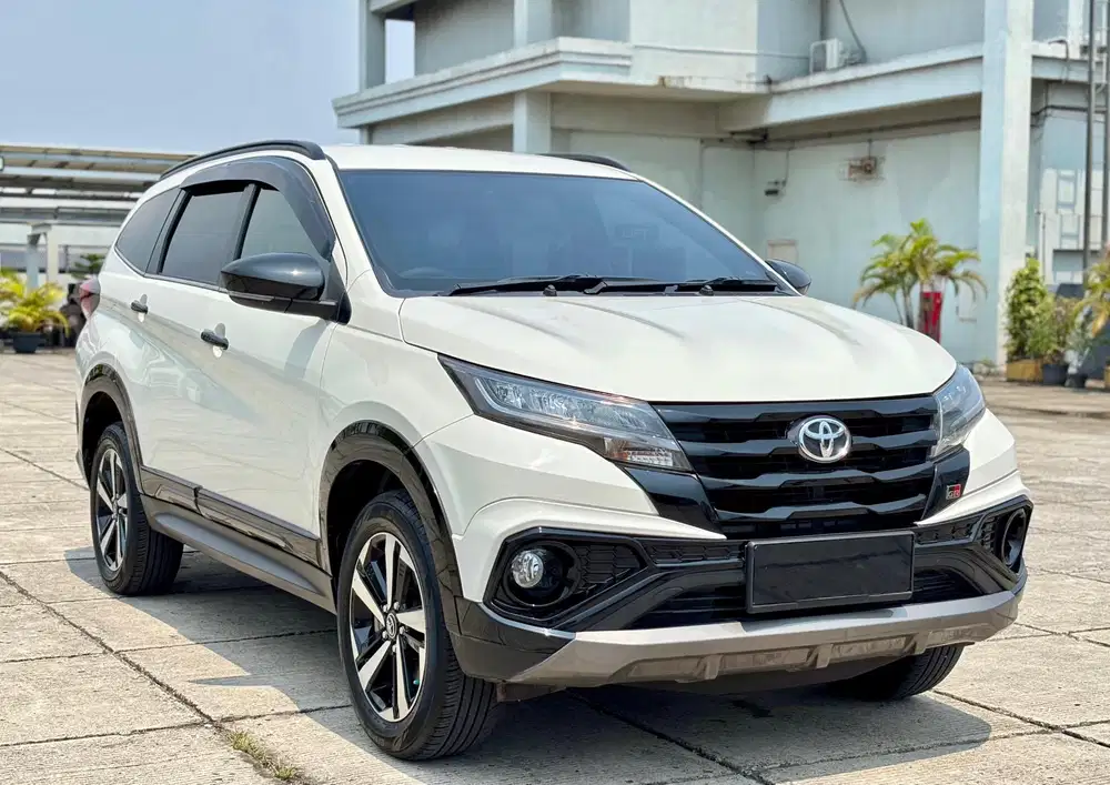 [LOW KM 16.000] TOYOTA RUSH GR SPORT AT 2024 PUTIH TT 2023 MATIC G