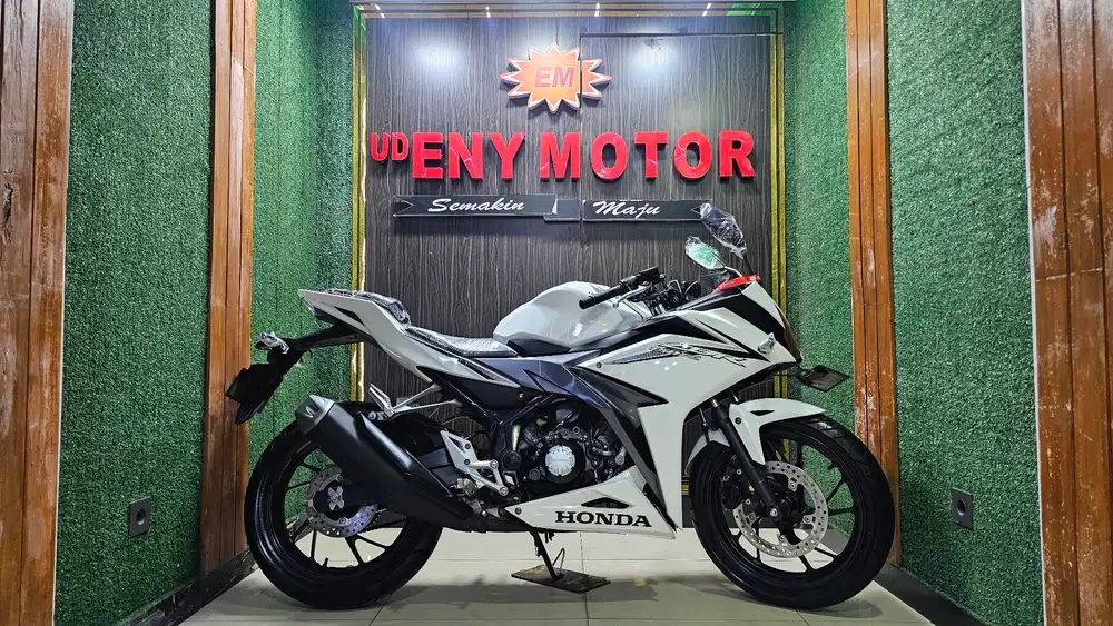 UD ENY MOTOR-HONDA CBR 150 TAHUN 2016 SUPER