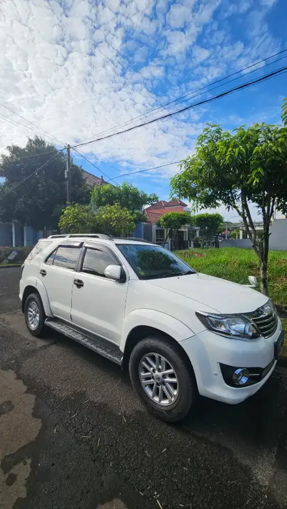 Grand Fortuner 2011 G Lux 2.7 A/T